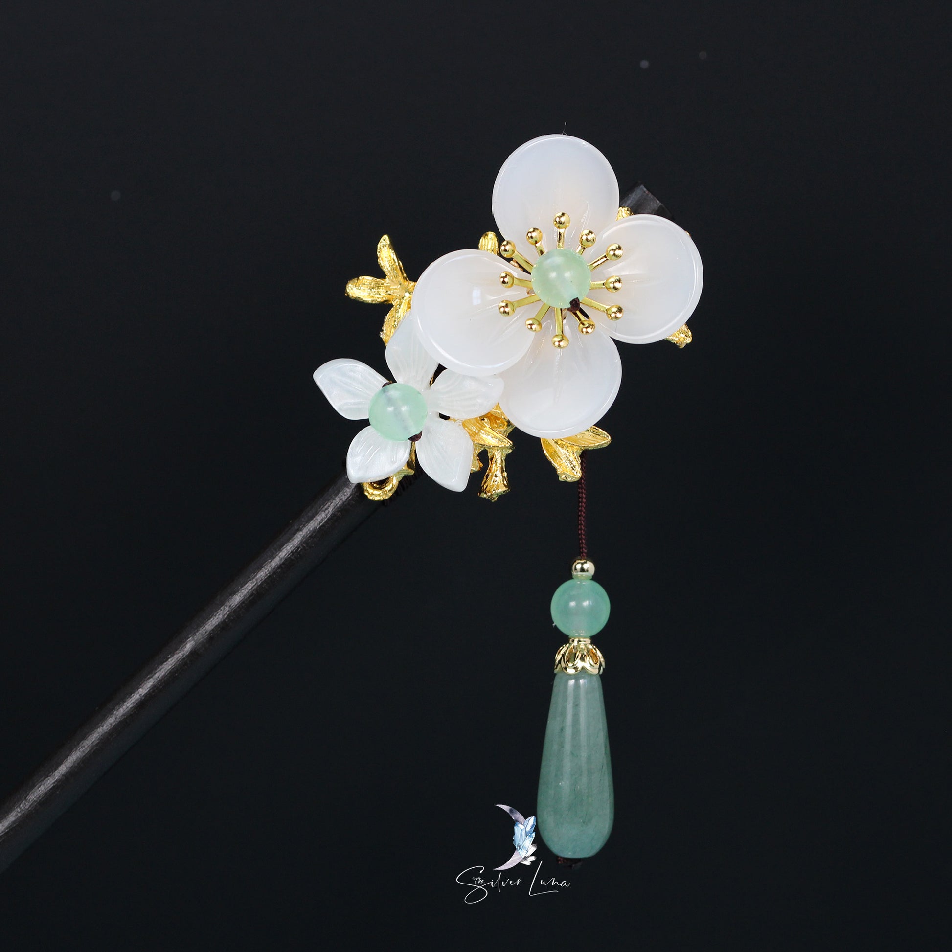 Jade white flower Japanese wooden hair stick