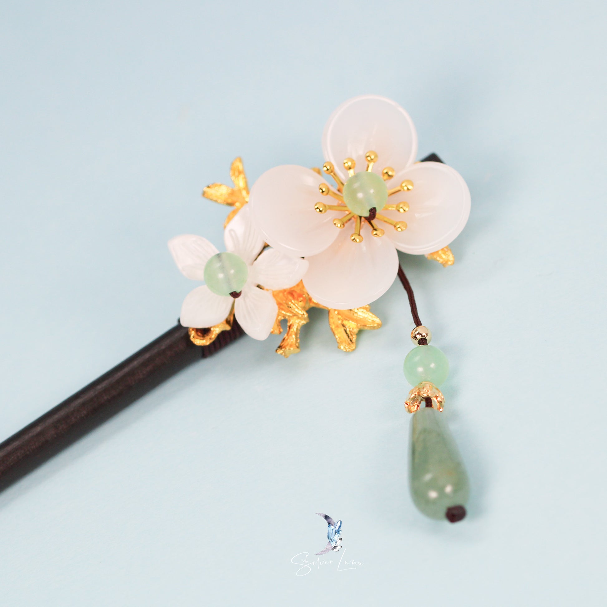 Jade white flower Japanese wooden hair stick