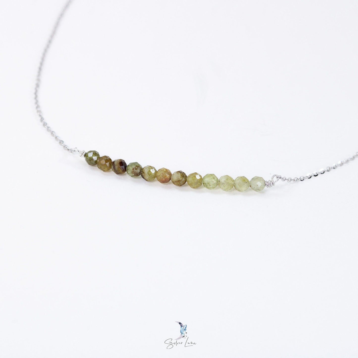 Green garnet gemstone row pendant necklace