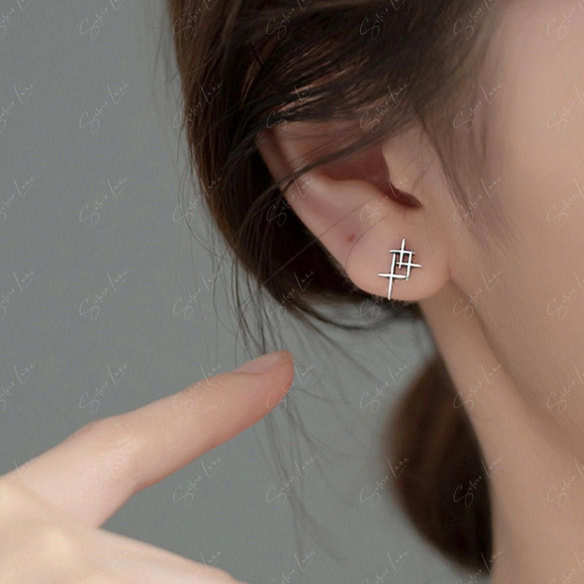 lighting sterling silver stud earrings