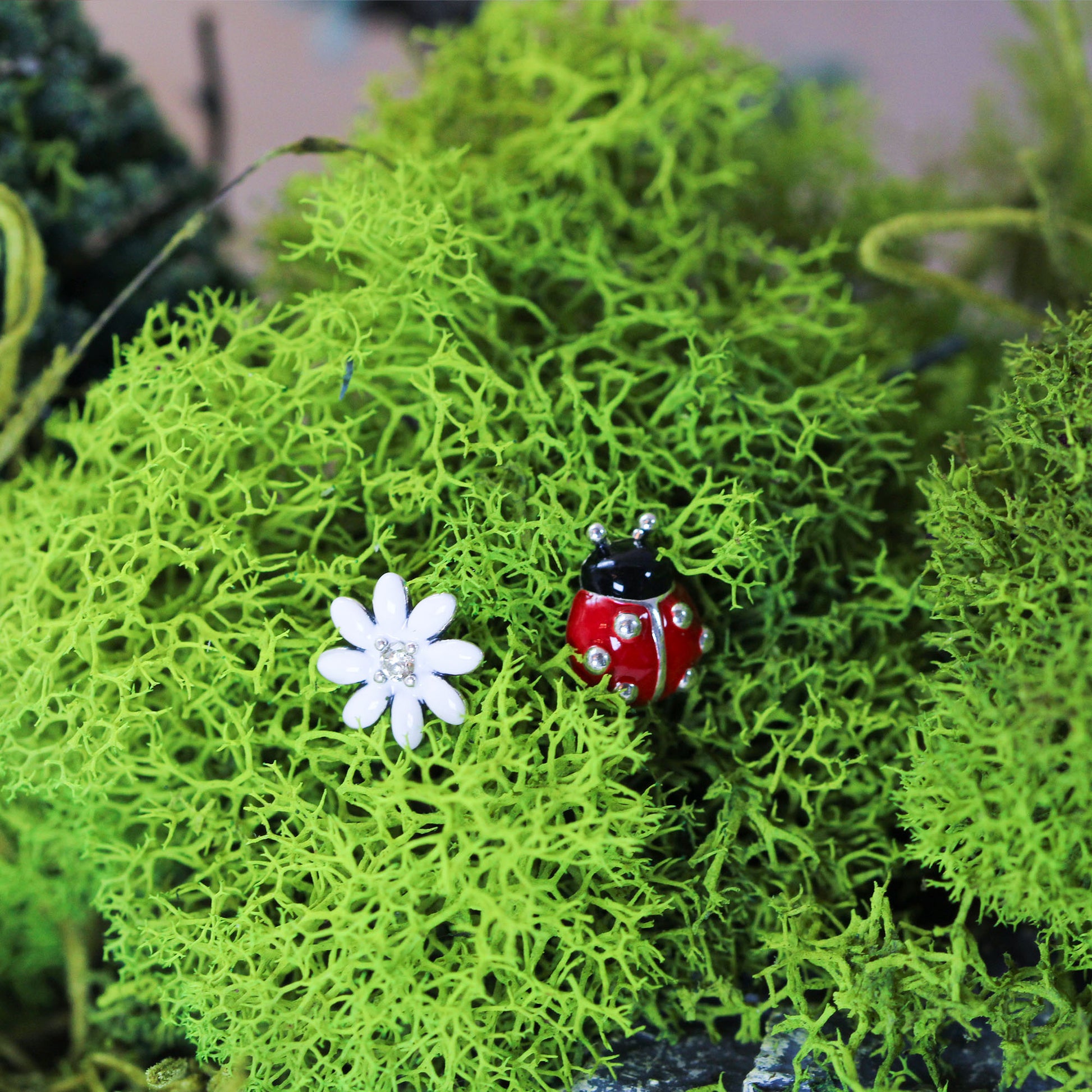 ladybug and daisy flower stud earrings