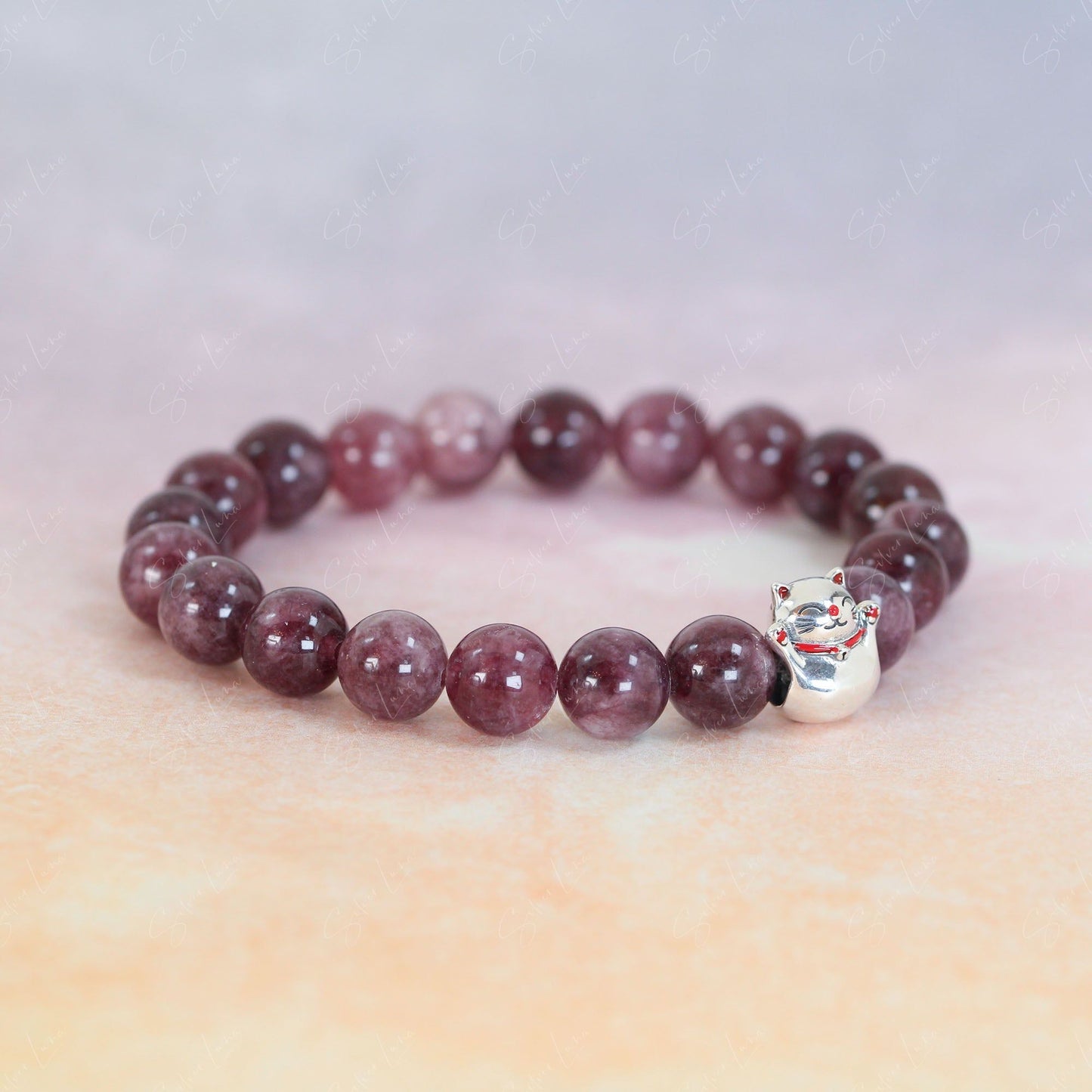 Lucky cat charm Amethyst beaded bracelet