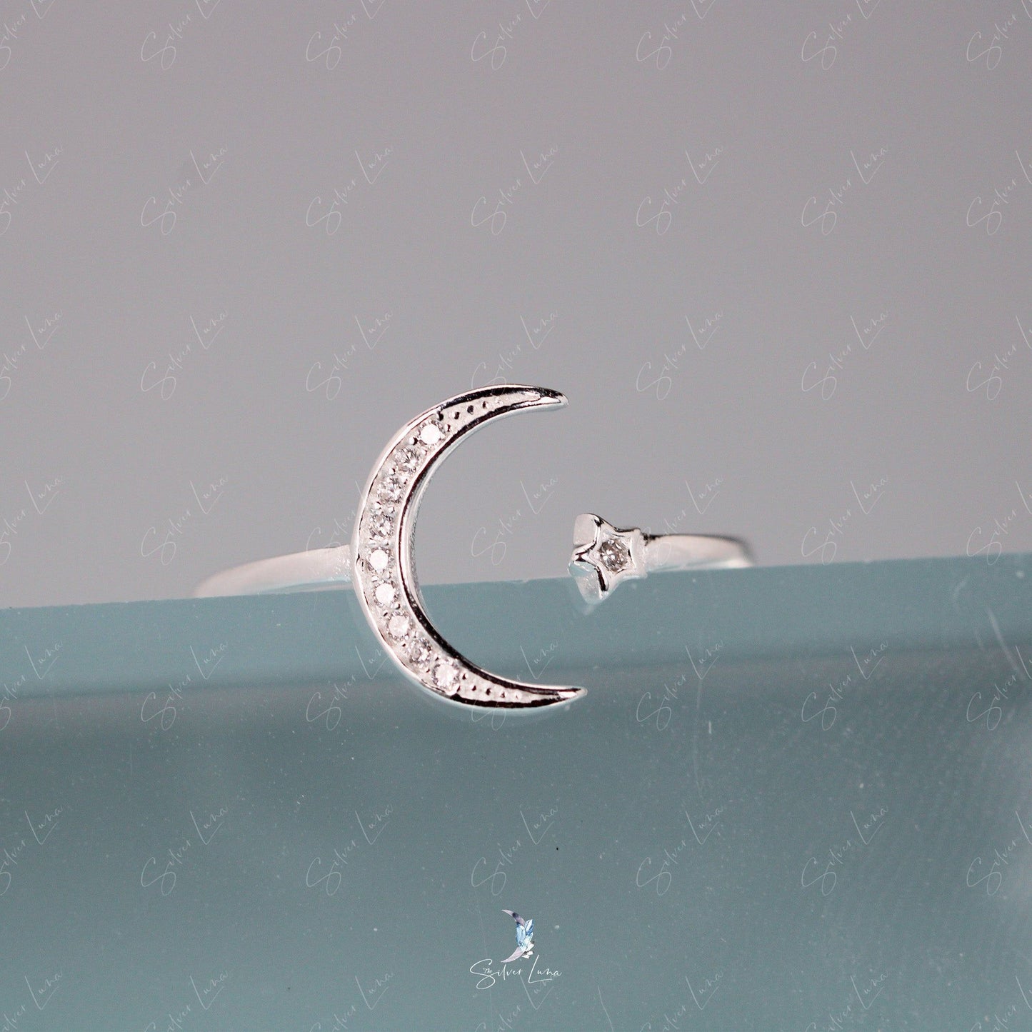 Crescent moon open band ring