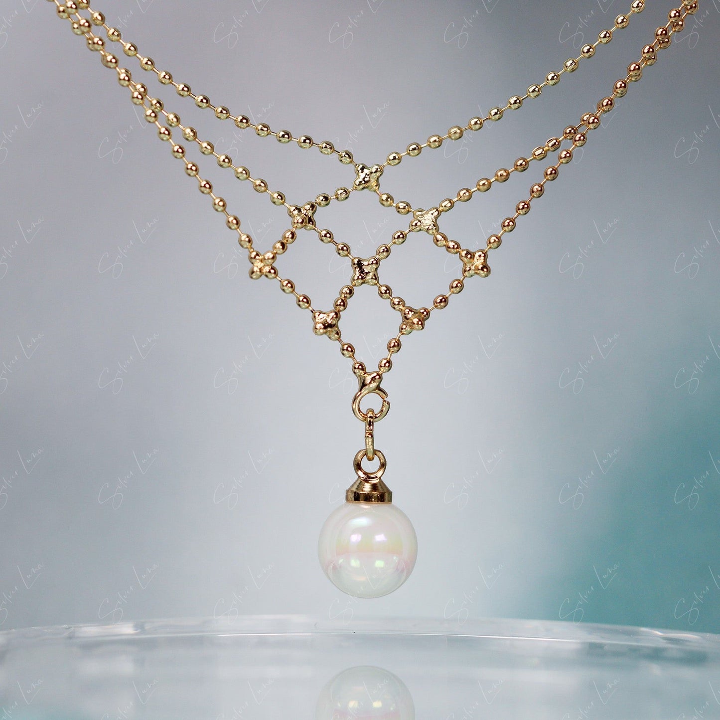 Elegant pearl drop pendant necklace