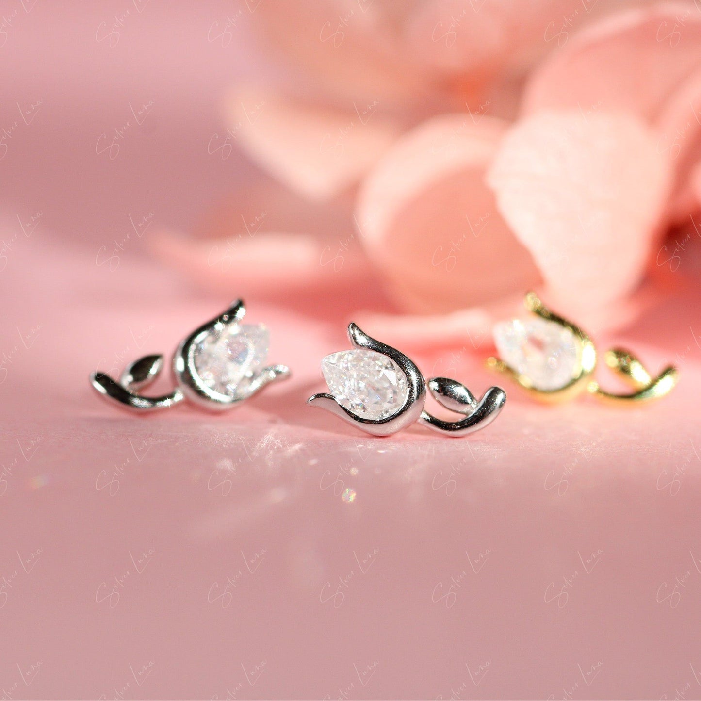 silver tulip stud earrings