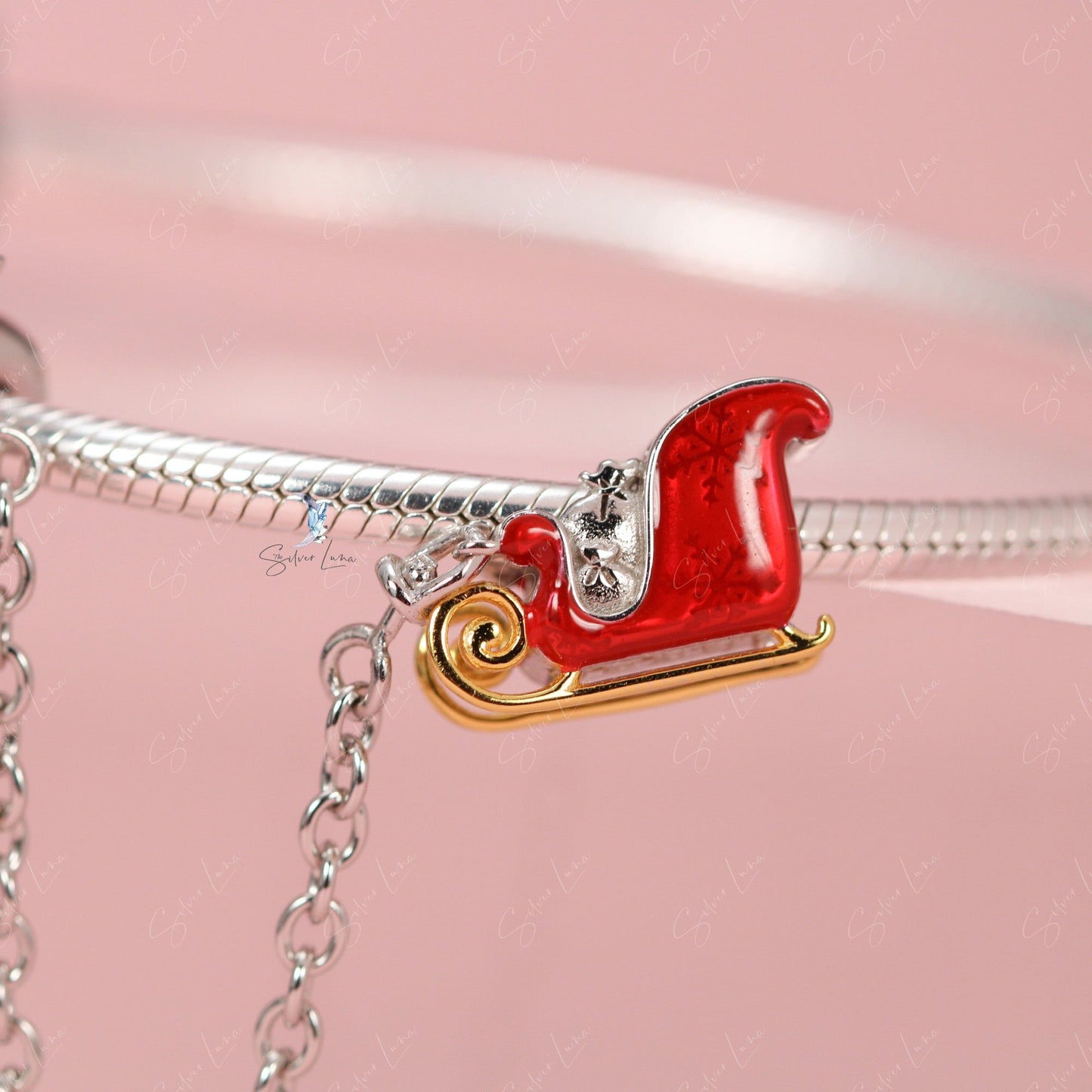 Santa Claus's sleigh safety chain for bracelets