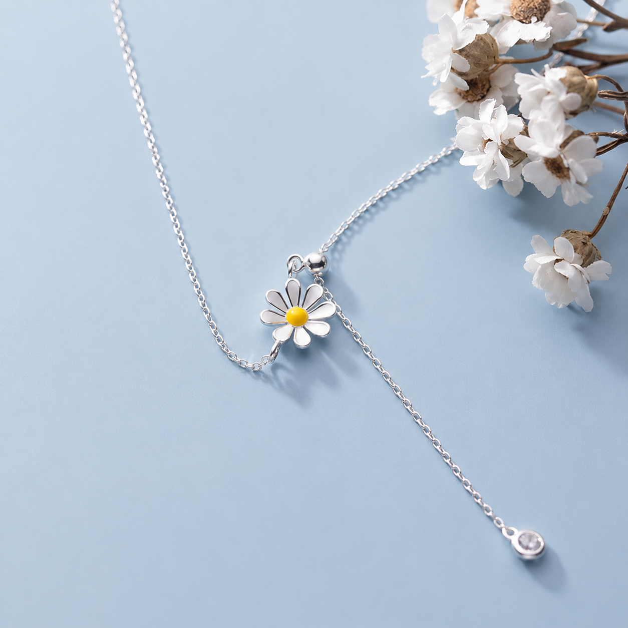silver daisy necklace 