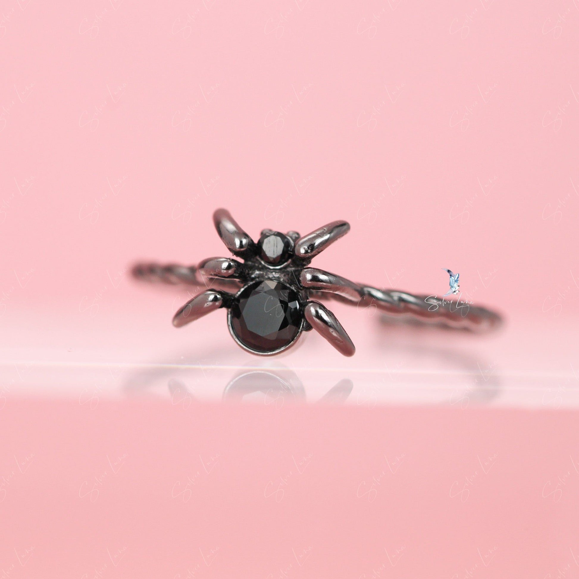 Adjustable Black Spider Animal Ring