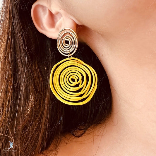 Abstract geometric circle statement earrings