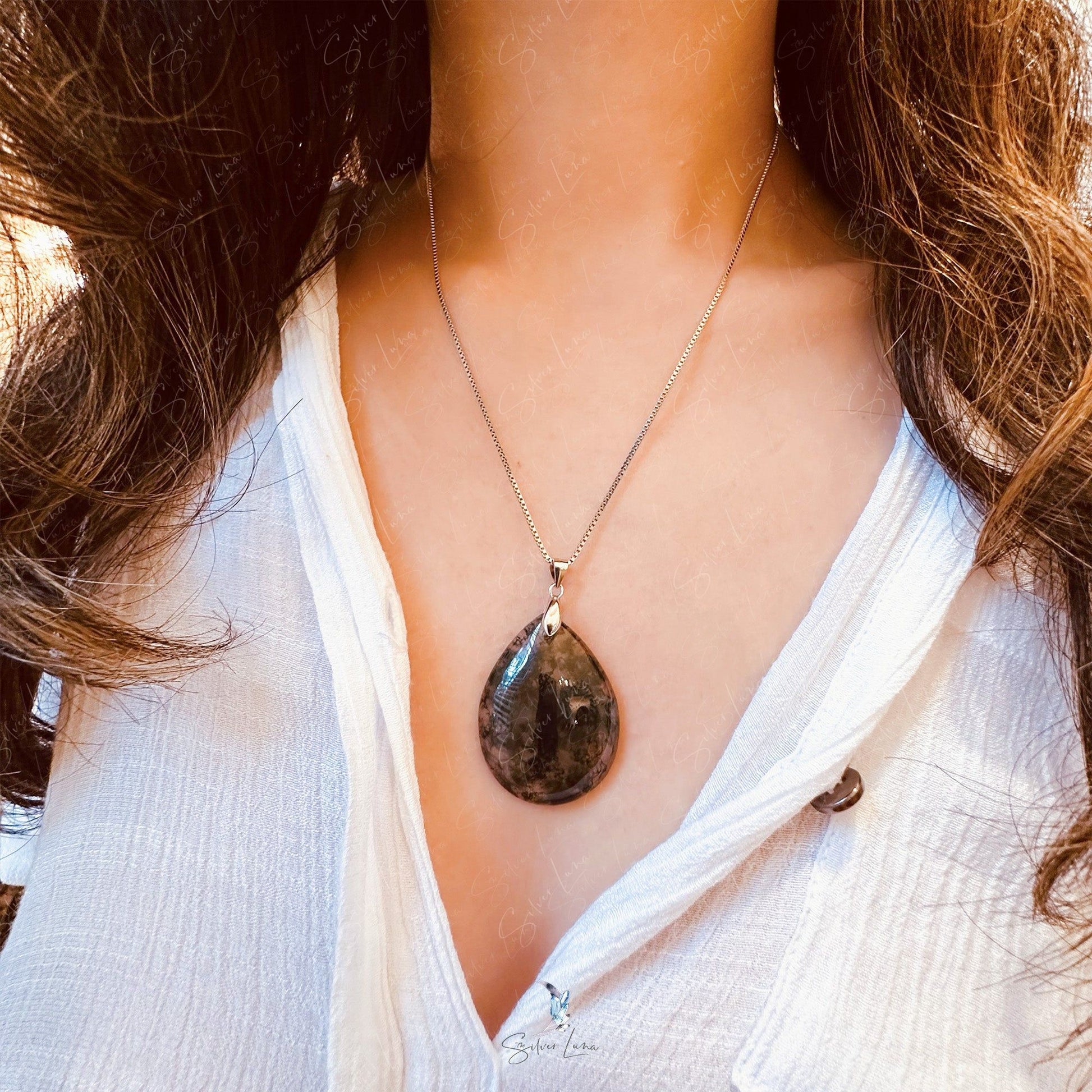 moss agate teardrop pendant neckace