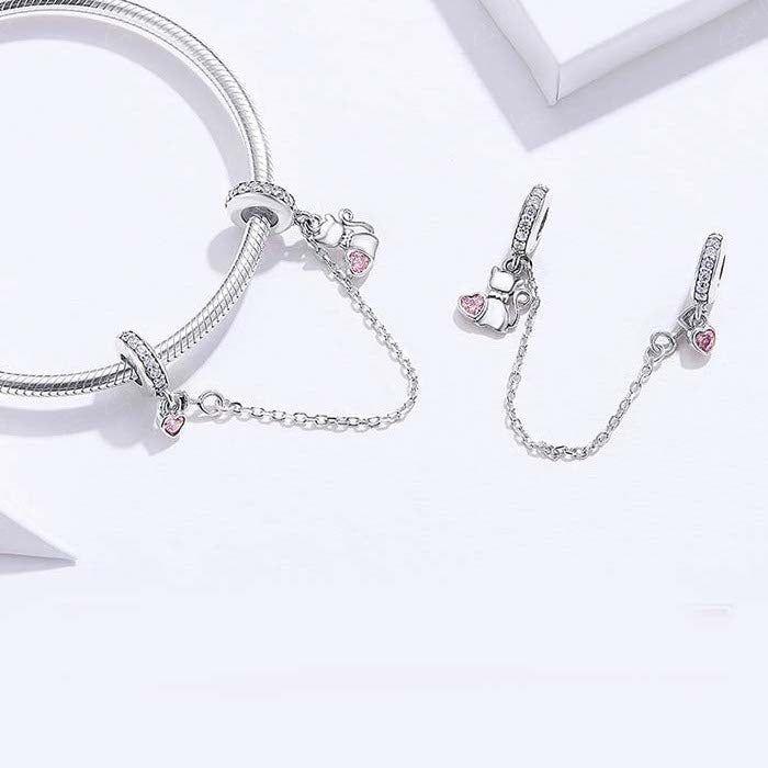 Lovely cat with heart security chain for bracelets
