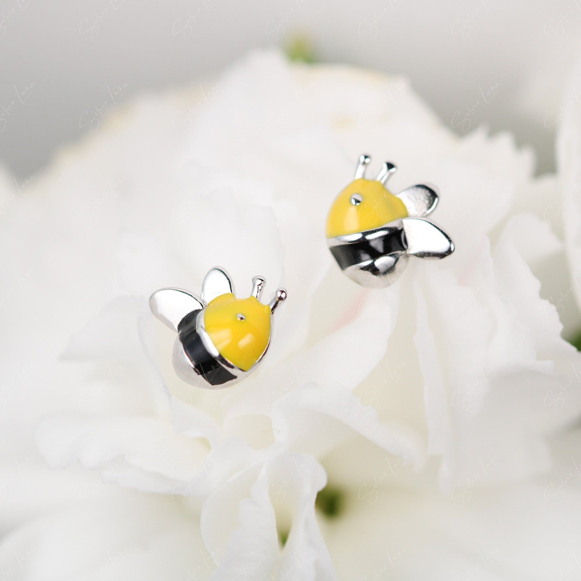 honey bee stud earrings
