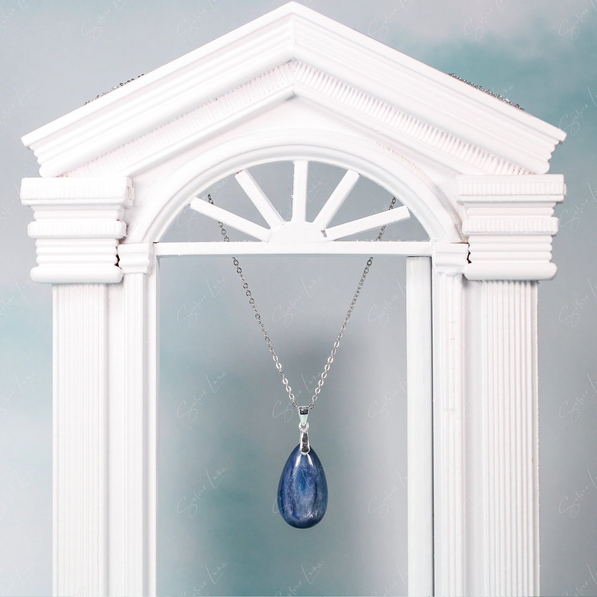 blue raindrop pendant necklace
