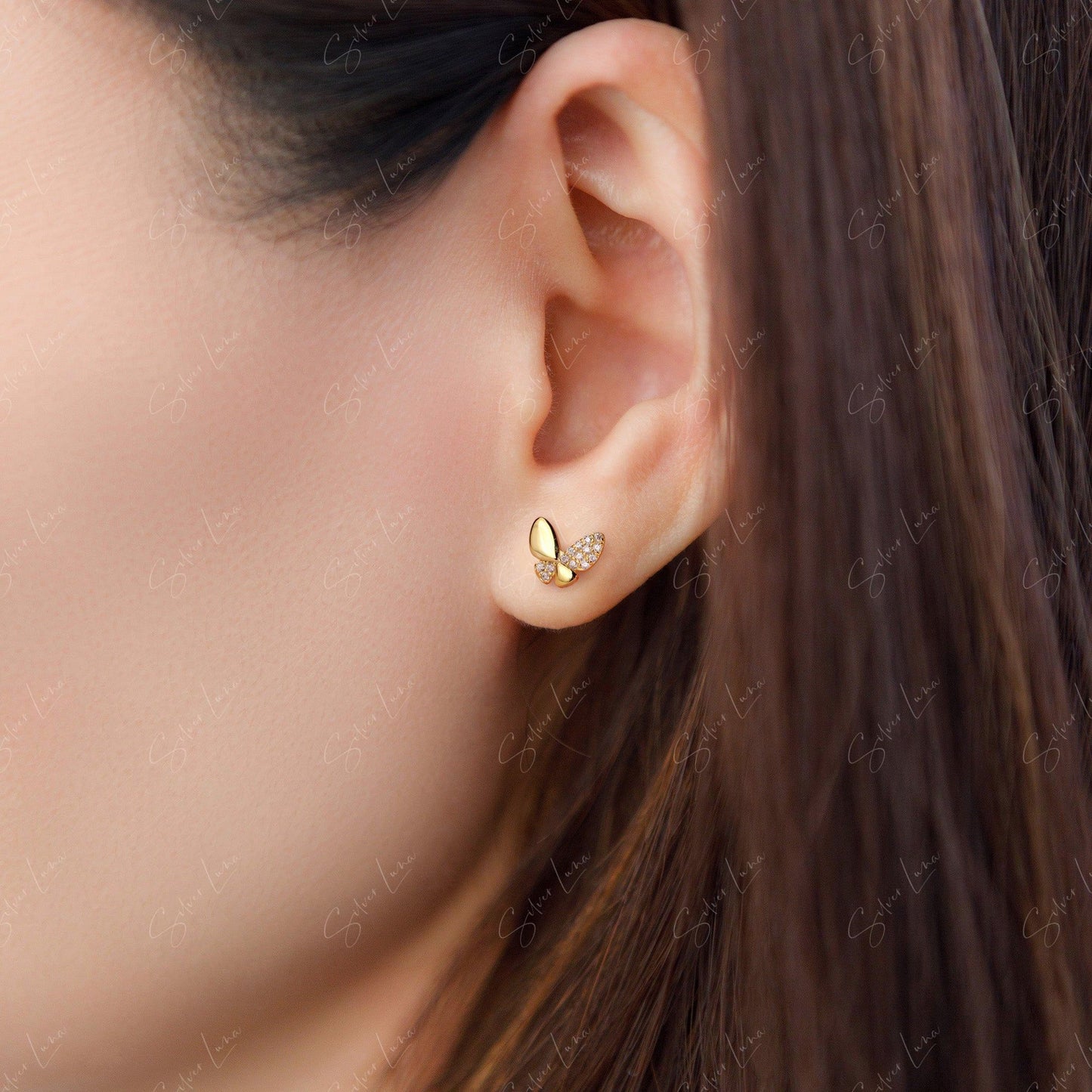 Zirconia butterfly stud earrings