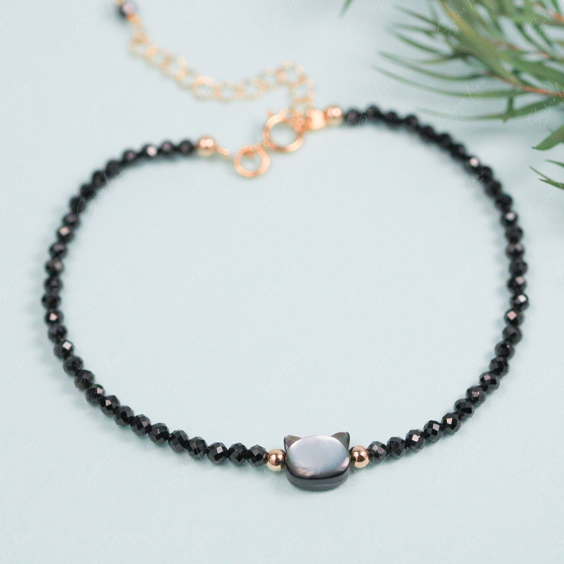 black cat crystal bead bracelet