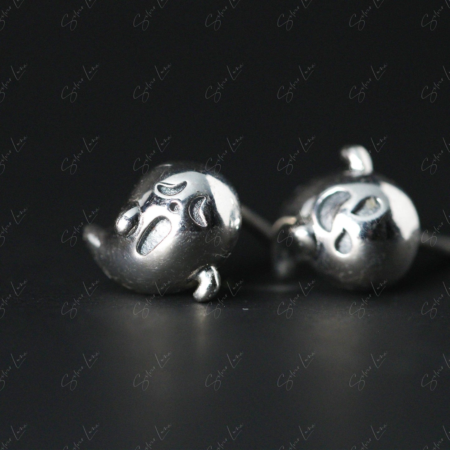 Halloween ghost stud earrings