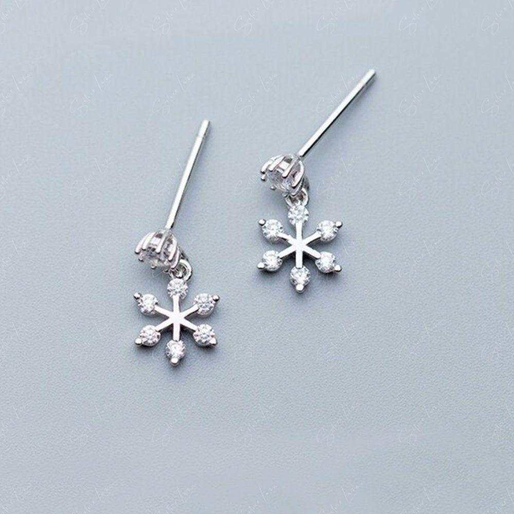 winter snowflake stud earrings