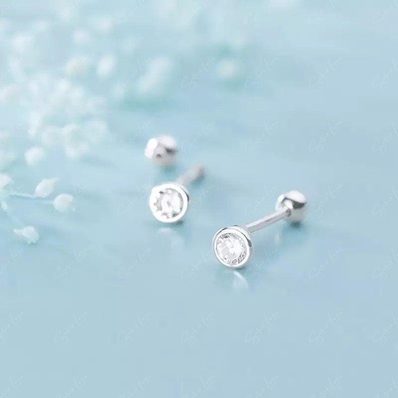 Solitaire cubic zirconia screw silver stud earrings