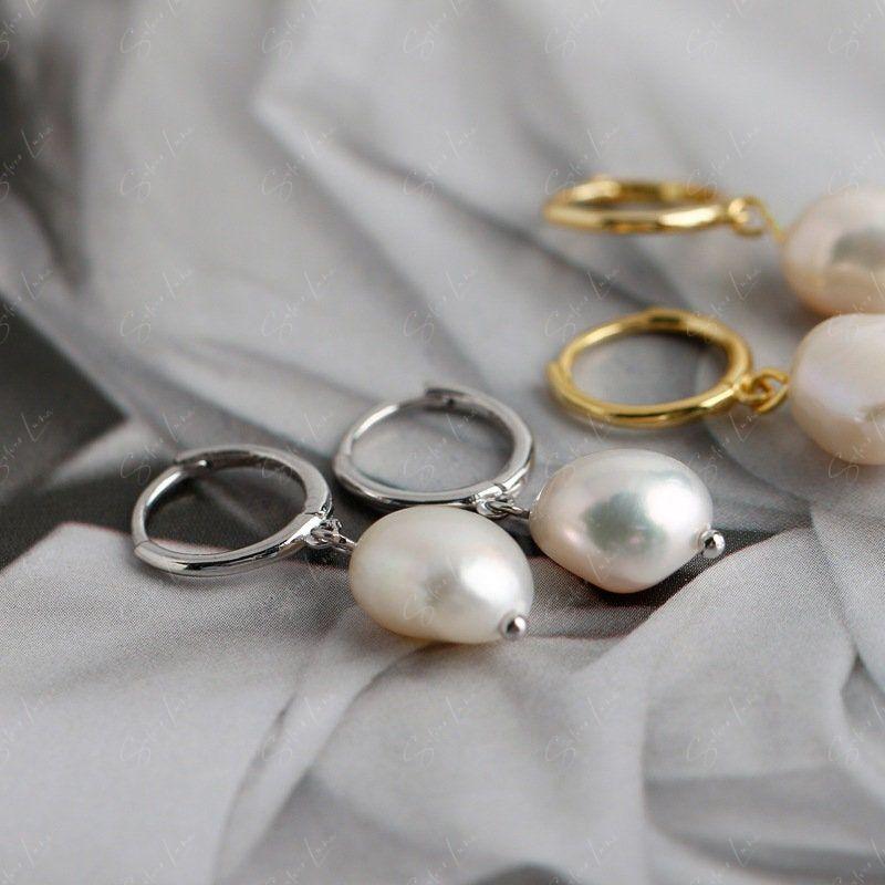 Baroque pearl drop hoop earrings