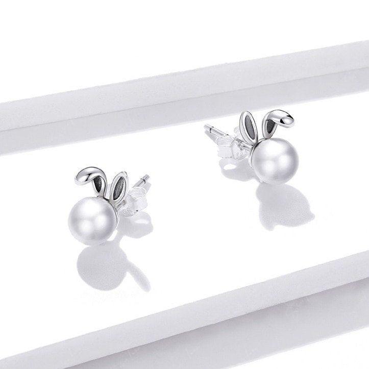 rabbit pearl stud earrings