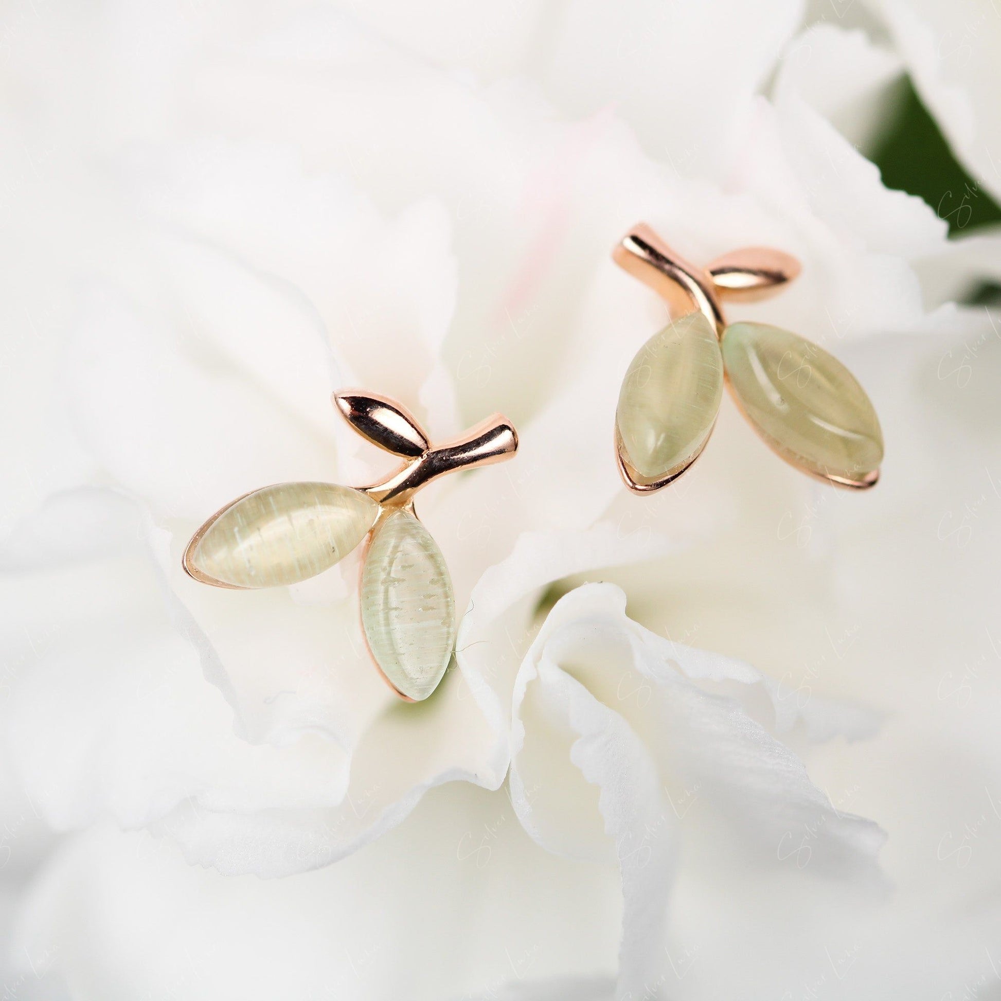 olive leave stud earrings